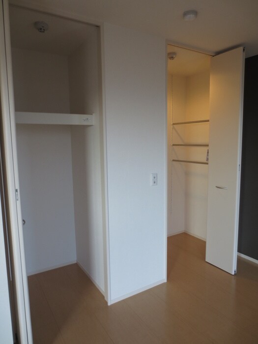 物件内観写真13　(収納)