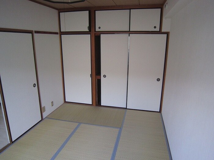 物件内観写真9　(居室)