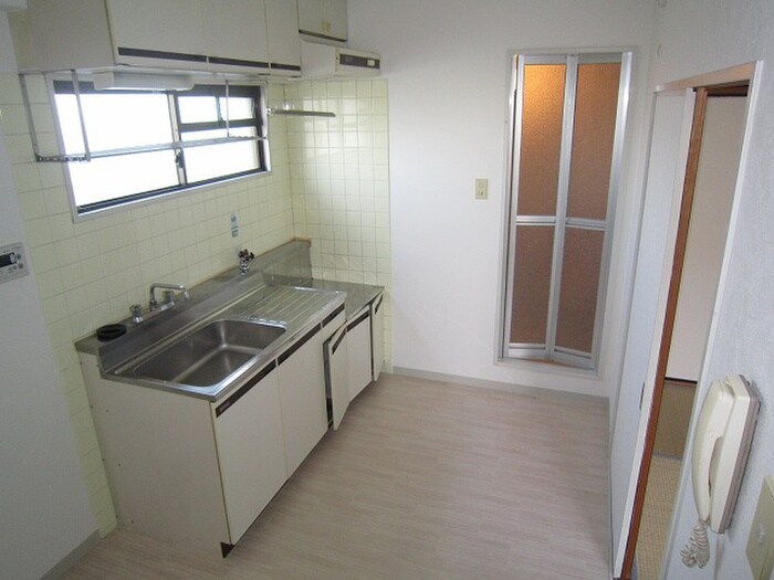 物件内観写真10　(廊下)