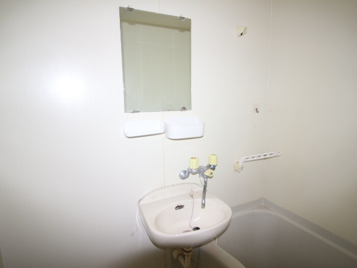 物件内観写真8　(洗面)