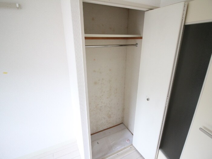 物件内観写真10　(収納)
