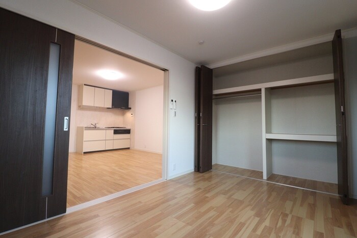 物件内観写真8　(居室)