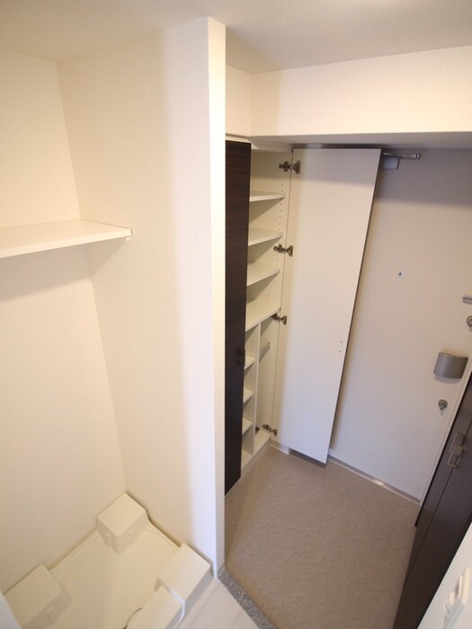 物件内観写真15　(玄関)