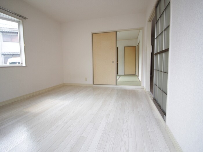 物件内観写真10　(居室)