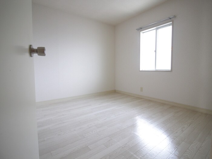 物件内観写真11　(居室)