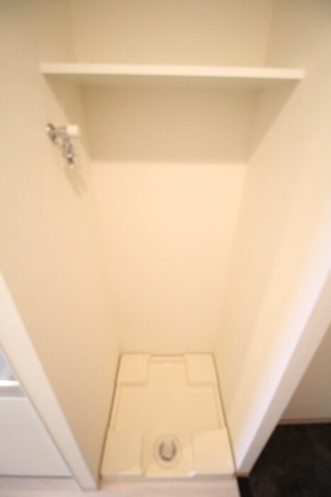 物件内観写真12　(洗濯機置場)