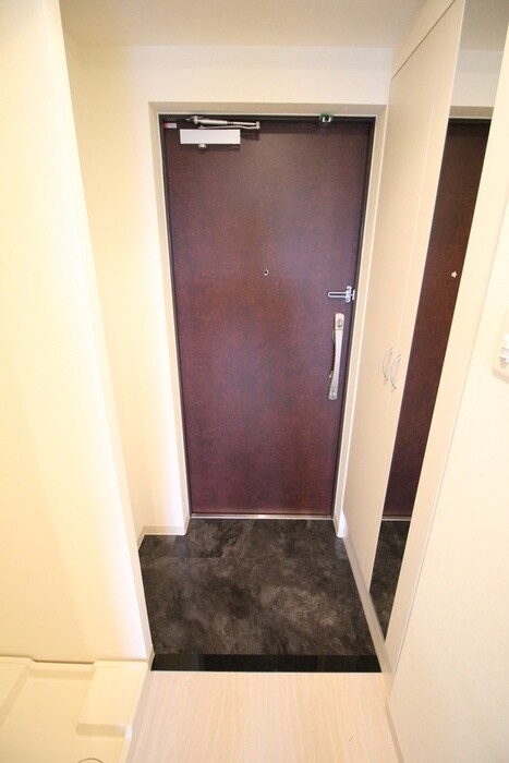 物件内観写真13　(玄関)