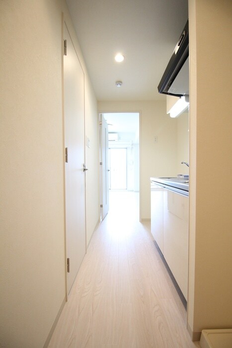 物件内観写真14　(廊下)