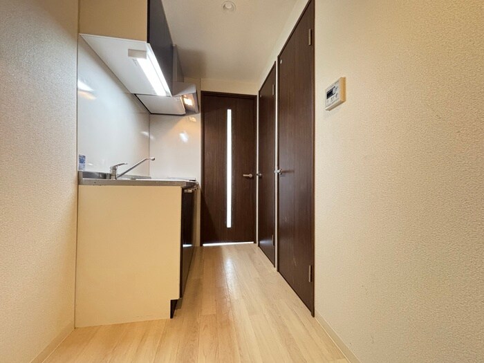 物件内観写真18　(廊下)