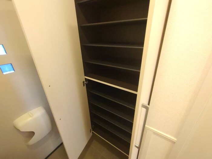 物件内観写真18　(靴箱)