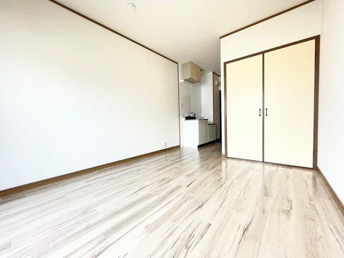 物件内観写真5　(居室)