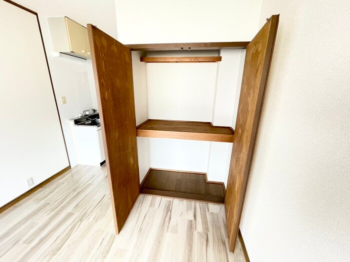 物件内観写真11　(収納)