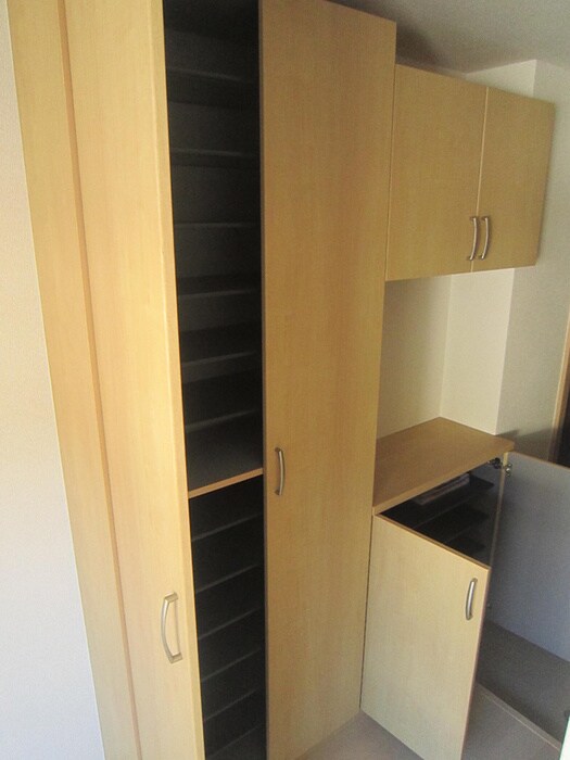 物件内観写真5　(靴箱)