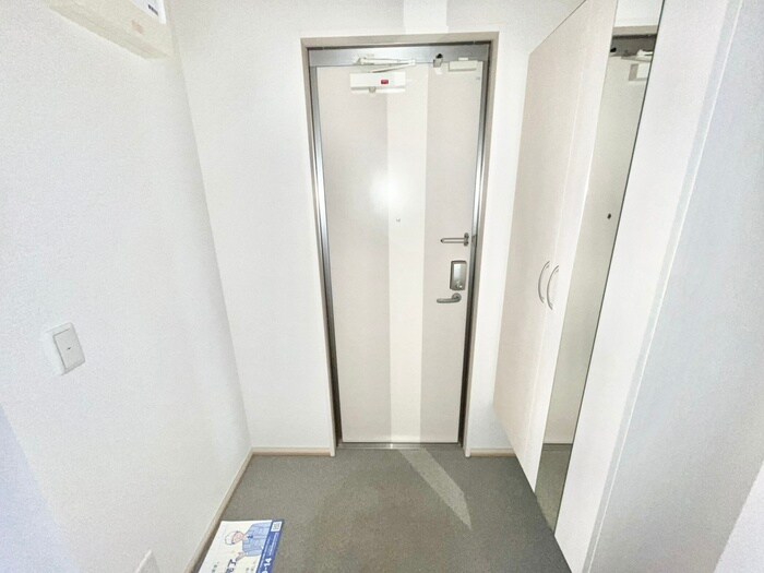 物件内観写真15　(玄関)