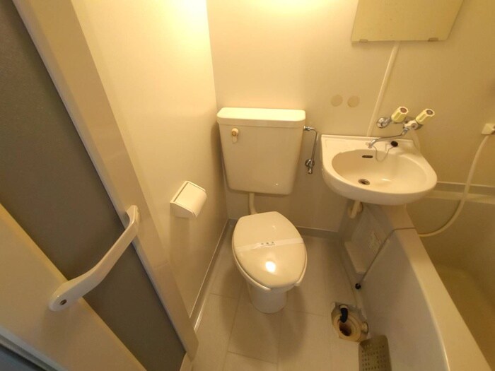 物件内観写真13　(トイレ)