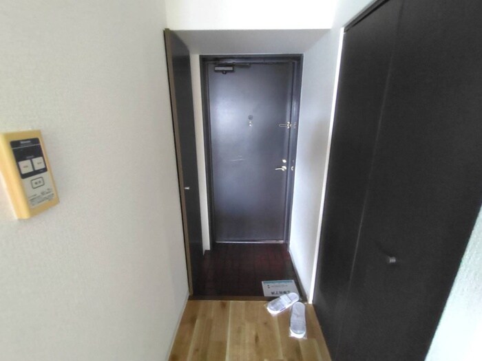 物件内観写真15　(玄関)