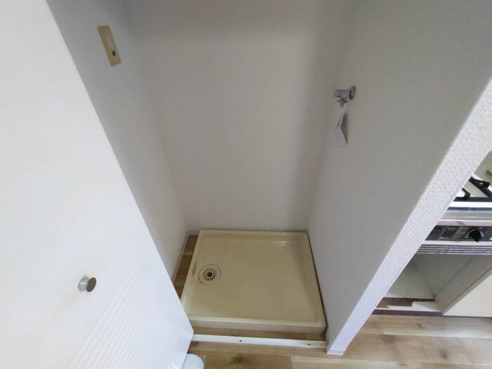 物件内観写真18　(洗濯機置場)