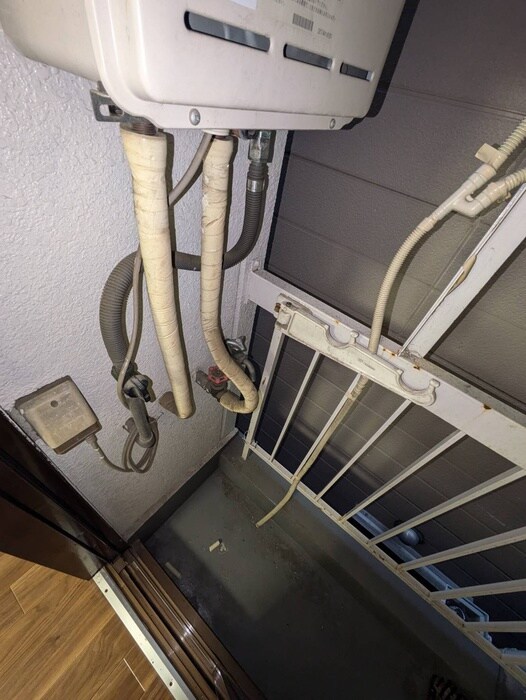 物件内観写真14　(洗濯機置場)