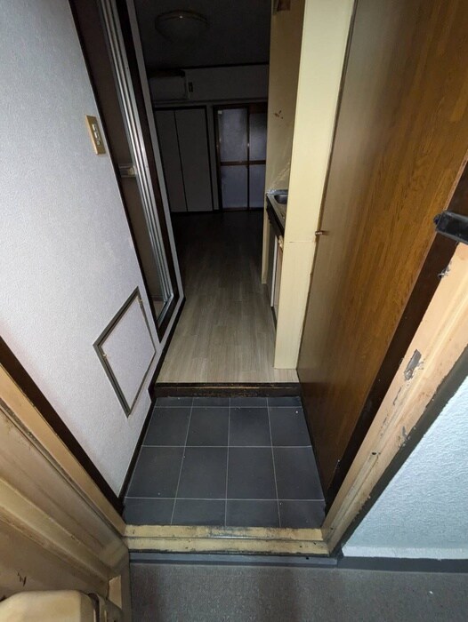 物件内観写真17　(玄関)