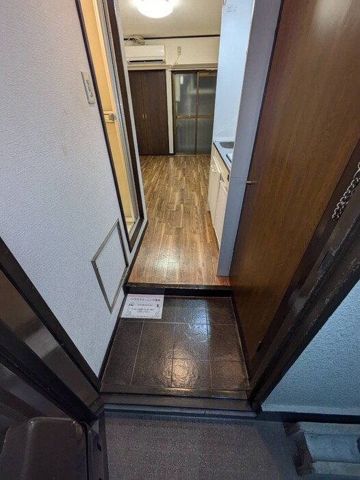 物件内観写真17　(玄関)