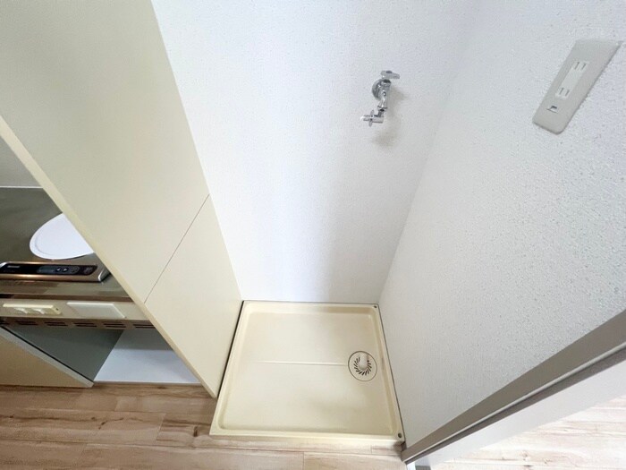 物件内観写真15　(洗濯機置場)