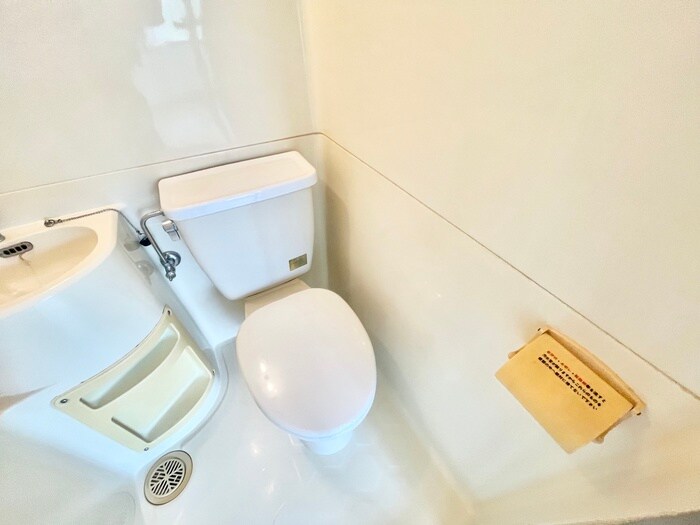 物件内観写真16　(トイレ)