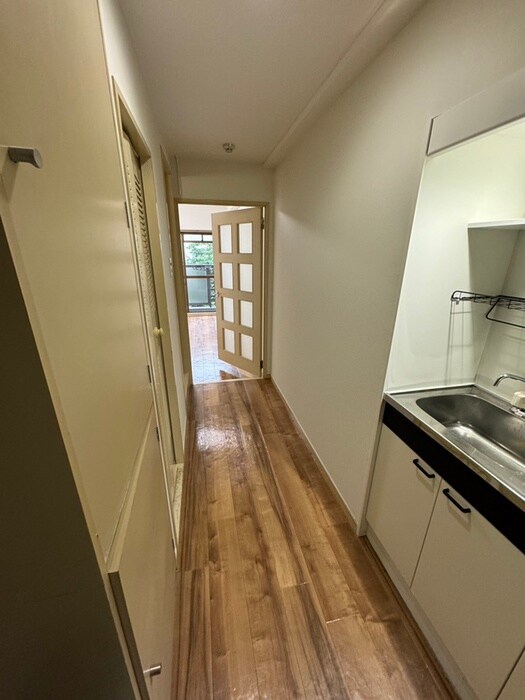 物件内観写真19　(廊下)