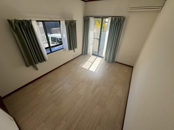 物件内観写真7　(居室)