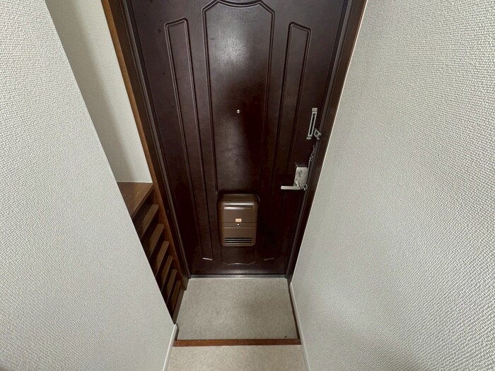 物件内観写真14　(玄関)