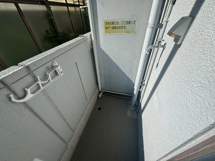 物件内観写真18　(洗濯機置場)