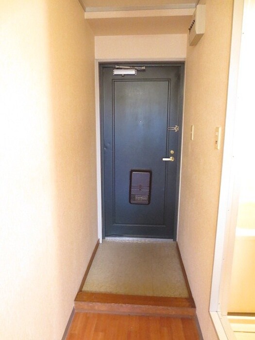 物件内観写真17　(玄関)