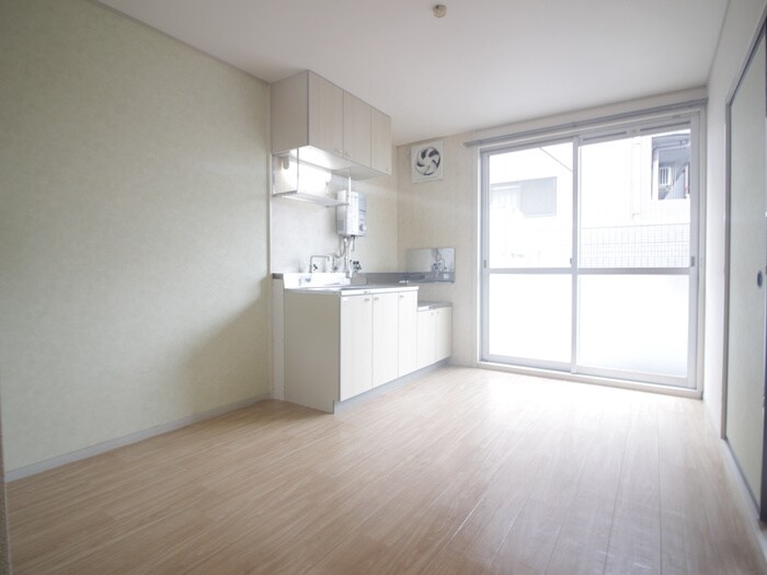 物件内観写真7　(居室)