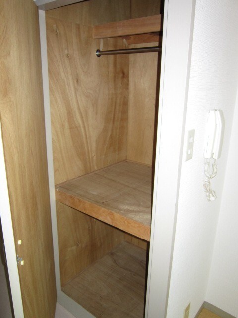 物件内観写真12　(収納)