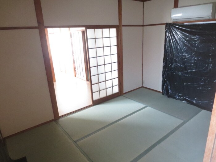 物件内観写真8　(居室)