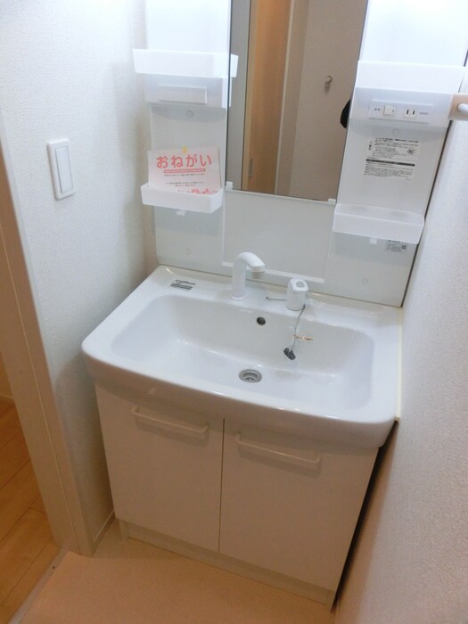 物件内観写真10　(洗面)