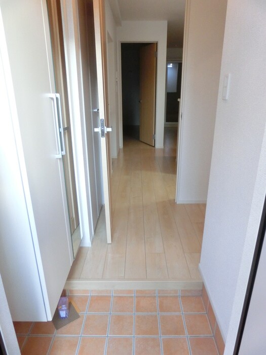 物件内観写真21　(玄関)