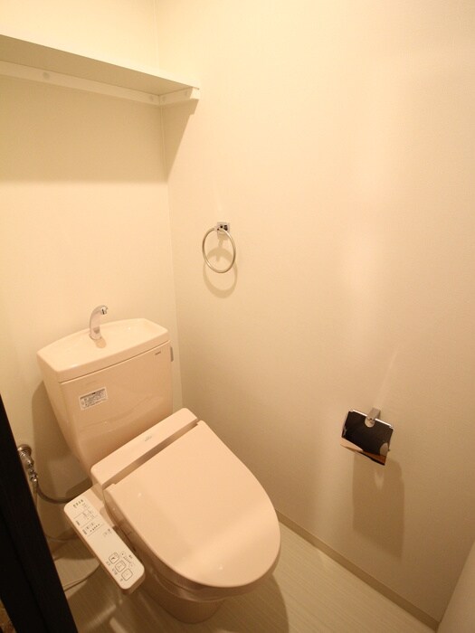 物件内観写真8　(トイレ)