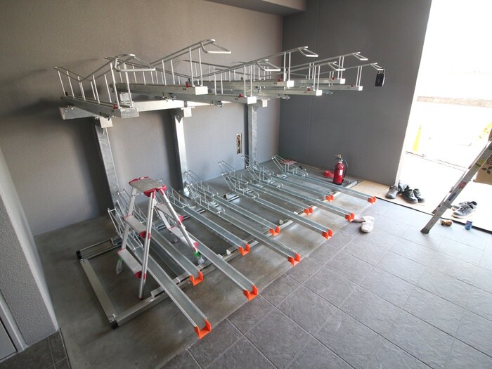 物件外観写真4　(駐輪場)