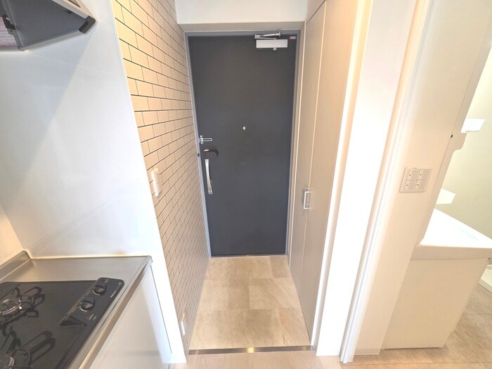 物件内観写真15　(玄関)