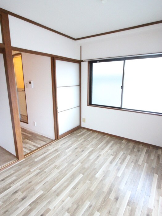 物件内観写真8　(居室)