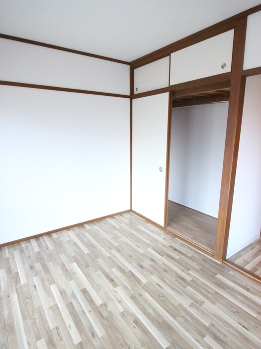 物件内観写真11　(居室)