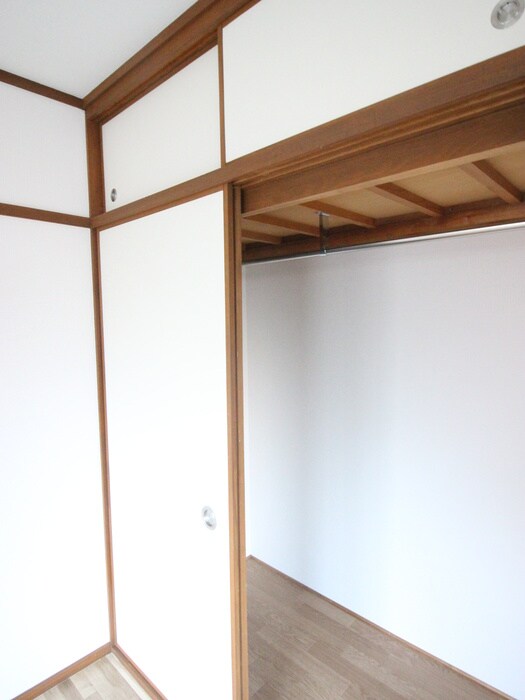物件内観写真12　(収納)
