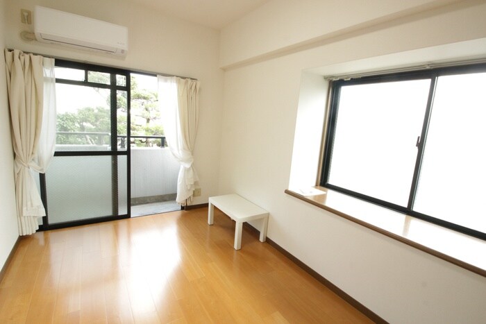 物件内観写真6　(居室)