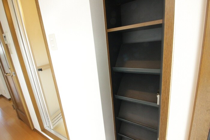 物件内観写真13　(靴箱)