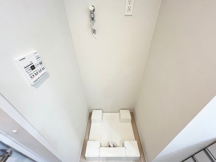 物件内観写真15　(洗濯機置場)