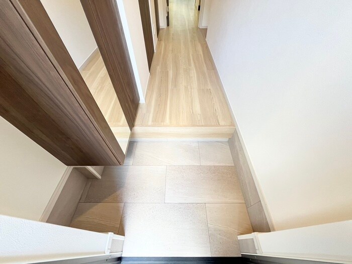 物件内観写真19　(玄関)