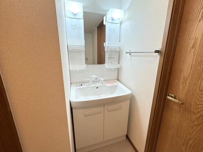 物件内観写真11　(洗面)