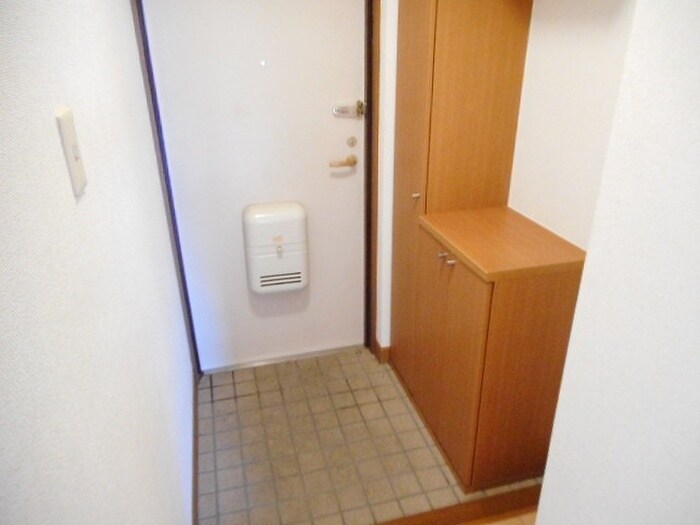 物件内観写真14　(玄関)