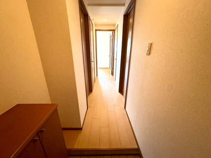 物件内観写真21　(廊下)