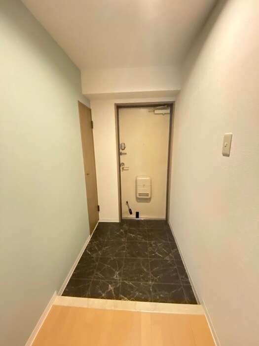 物件内観写真17　(玄関)